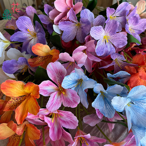 Fleurs artificielles en soie mélangée, lys à huit têtes, orchidées flamme, pour arrangements de mariage, accessoires de photographie faits à la main, vente en gros - Product Image 3