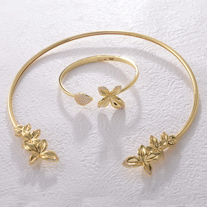 Juego de Joyería de Flores de Oro de 18k Kinnear Clover, Sin Deslustre, Aretes, Gargantilla, Collar, Brazalete y Anillo para Bodas de Mujeres Africanas en Dubái - Product Image 3
