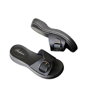 Sandales d'extérieur polyvalentes antidérapantes à bout ouvert et semelle épaisse en PVC pour femme, collection Printemps 2026 - Product Image 6