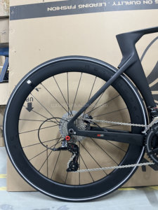Bicicleta de Carretera de Fibra de Carbono 700C R10, Ligera, Aerodinámica, Urbana, 22 Velocidades, Frenos de Disco Hidráulicos <span class=keywords><strong>Shimano</strong></span> R2000, Aluminio, Deportiva - Product Image 5