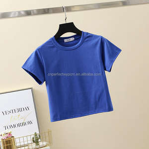 T-shirt asymétrique en tricot pour femme, haut court noir extensible et moulant, sans manches - Product Image 4