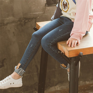 Jeans en coton décontractés pour filles, coupe crayon, respirants, best-sellers, fabrication directe d'usine en Chine pour les boutiques en ligne - Product Image 3