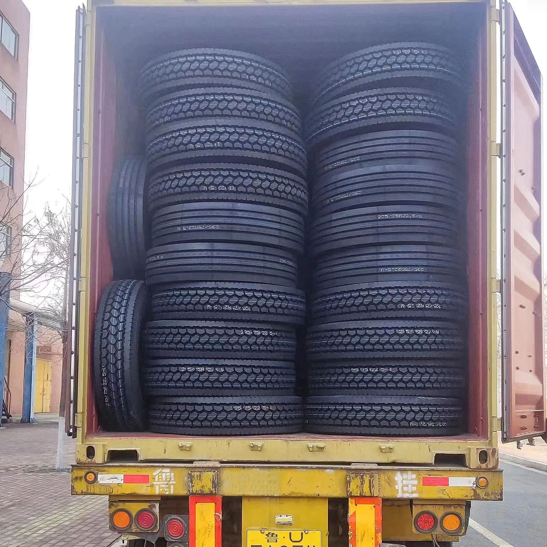 Thailand wholesale semi truck tire 11R22.5 295/75R22.5 11R24.5 295 75r22.5 295 75 22.5 commercial tires