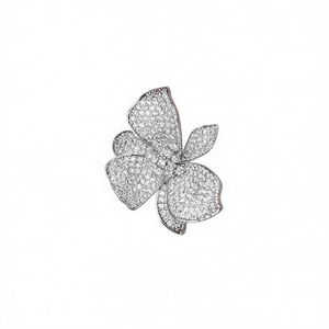Orecchini a lobo da donna con micro pavé di zirconi a forma di fiore di giglio, gioielli alla moda per serate ed eventi - Product Image 1