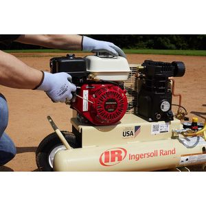 Compresor de Aire Ingersoll Rand de 5.5 HP y 8 Galones, a Gasolina, de Doble Cilindro, para Pistolas de Clavos, Amoladoras, Inflado y Trabajos de Impacto - Product Image 2