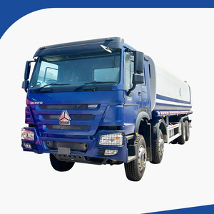 Vente flash Sinotruk Howo 8x4 27000 litres Camion citerne à carburant diesel Camion citerne à carburant Lhd Rhd avec réservoir en alliage d'aluminium - Product Image 1