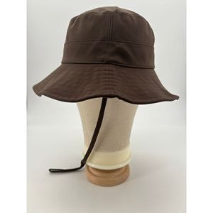 หมวกบักเก็ตไนลอนสีเขียวผลิตในอิตาลี - Product Image 3