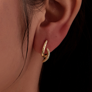 Boucles d'oreilles créoles tendance plaquées or 18 carats avec strass en cristal sertis en canal, bijoux de fête pour femme - Product Image 6