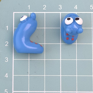 Nouvelles figurines d'insectes 3D miniatures bleues, mignonnes, style dessin animé, souriantes, pour la décoration de maison de poupée ou de fête. - Product Image 5