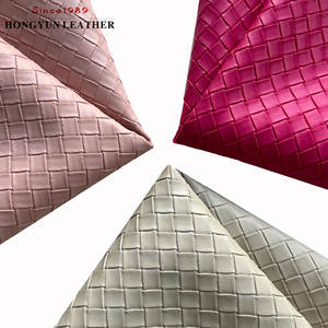 Échantillons Gratuits Cuir Tissé Résistant au Vieillissement Cuir <span class=keywords><strong>Vinyle</strong></span> Écologique Imperméable Cuir Synthétique PVC pour Chaussures et Sacs de Voiture - Product Image 2