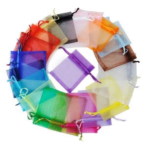 Sacs en filet personnalisés avec cordon de serrage, promotionnels, colorés, différentes tailles, pochettes en organza vierges, sacs en filet rose arc-en-ciel - Product Image 1