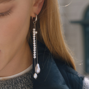 Pendientes de acero inoxidable con borlas de perlas y perlas irregulares para uso diario - Product Image 2