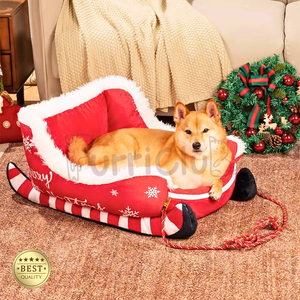 Lit de chien de Noël en forme de traîneau en peluche festif lit chaud pour animaux de compagnie de vacances pour petits chiens et chats - Product Image 4