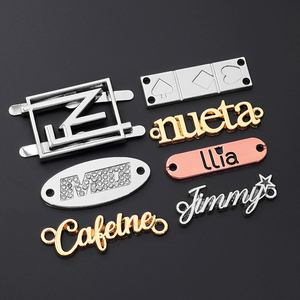 ฮิญาบอาบายาผ้าพันคอรองเท้าและเสื้อผ้ามีโลโก้ทำจากโลหะสีทอง - Product Image 1