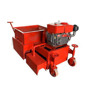 Machine à moulage de bandes de bordure en béton sablé pour pavés de bordure, à mode coulissant - Product Image 5