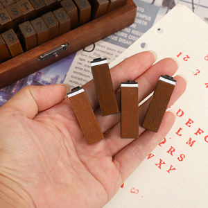 Sello Creativo de Letras y Números en Caja, Estilo Retro, Material Escolar para Estudiantes, Marca Yue Zhen, Modelo <span class=keywords><strong>M</strong></span> - Product Image 6
