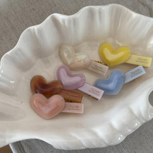 กิ๊บติดผมอะซิเตทสีเจลลี่หรูหรา กิ๊บติดผมรูปหัวใจหวานๆ สำหรับเด็กผู้หญิง - Product Image 1