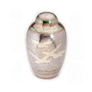 Solid Metal Design High Demand Product Finishing Indoor Decor Funeral Urns Painted for Ashes For Keeping in Home