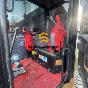 Presque neuf, de haute qualité, mini-excavatrice hydraulique sur chenilles Caterpillar 303 de 3 tonnes d'occasion pour travaux d'aménagement paysager - Product Image 5