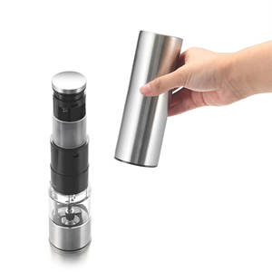 Molinillo de pimienta eléctrico portátil de acero inoxidable Mg705c, herramienta de cocina con botón pulsador que funciona con batería para moler condimentos - Product Image 3