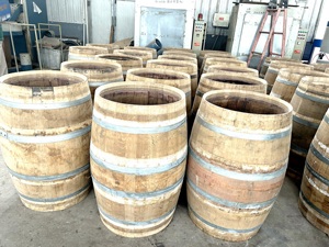 Baril à whisky et à <span class=keywords><strong>vin</strong></span> en bois <span class=keywords><strong>de</strong></span> chêne remis à neuf <span class=keywords><strong>de</strong></span> haute qualité 225L - Product Image 6