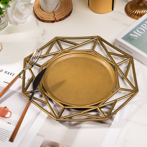 <span class=keywords><strong>Assiette</strong></span> de présentation géométrique dorée de 13 pouces, octogonale <span class=keywords><strong>creuse</strong></span> moderne, pour la décoration de table de mariage et de fête - Product Image 3