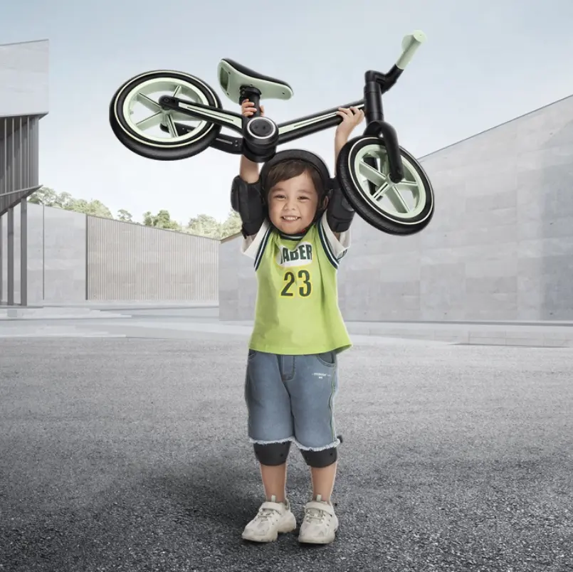 BEBELUX折りたたみ式バランスバイクキッズペダルなし幼児は2〜6年に適した自転車の調整可能なハンドルバーとシートに乗ることを学ぶ