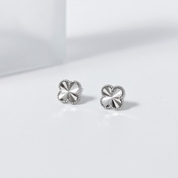 Boucles d'oreilles clous trèfle à quatre feuilles en argent sterling 925 découpées au laser pour femme, à porter au quotidien, empilables, bijoux de piercing, cadeau de fête