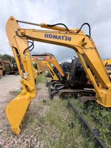 Vente Flash : Excavatrice Compacte Komatsu PC56 d'Occasion, Bien Entretenue, Petite Pelle Fiable pour le Marché Mondial - Product Image 6