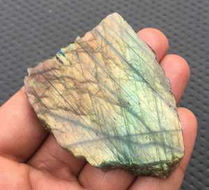 Grossiste indien de pierres précieuses en vrac de Labradorite naturelle, spécimen brut non traité pour la décoration de jardin - Product Image 4