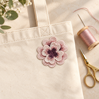 Applique brodée 3D trèfle à quatre feuilles, fleur en dentelle soluble dans l'eau à coudre pour vêtements, robes, sacs et projets DIY