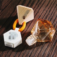 Bouteille de parfum de désodorisant de voiture de haute qualité de luxe diffuseur de parfum de voiture suspendu à plat avec joint à bouchon à vis