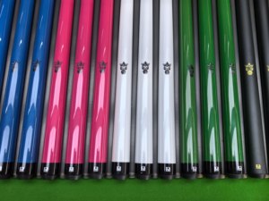 Taco de billar Little Monster Break Jump, 3 piezas, mango de arce CD y eje de fibra de carbono, unión de acero inoxidable, 19.5oz, punta de 12.9mm - Product Image 4