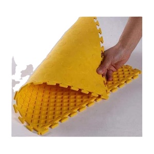Azulejo de piso de plástico de piso entrelazado de Pvc azulejo de almacén resistente - Product Image 1