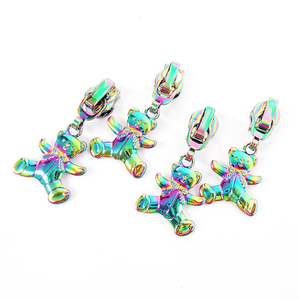 Bán Nóng Tùy Chỉnh Cầu Vồng Gấu Dây Kéo Thanh Trượt Kim Loại Dây Kéo Kéo Với Lỗ Khóa - Product Image 3