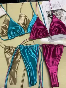 Set Bikini Detail Dasi dengan Rok Belah, Pakaian Renang Tiga Potong Bikini Satin Mikro dengan 2021 Scrunchies
