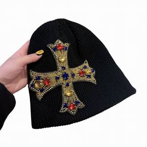 <span class=keywords><strong>Bonnet</strong></span> <span class=keywords><strong>Femme</strong></span> Y2K en Tricot Doux et Extensible avec Strass Brillants pour l'Hiver et le Ski - Product Image 1