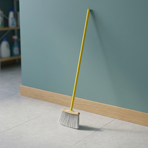 Balai léger en PVC KLEEN up avec tête en plastique et poils en nylon [Code 0707] - Product Image 3