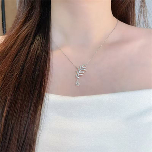Gentle Pave Diamond Feather Teardrop Adjustable Collarbone Necklace 18K <strong>White</strong> <strong>Gold</strong> Lab Created Diamond Bracelet Necklace <strong>Lockets</strong> - Product Image 4