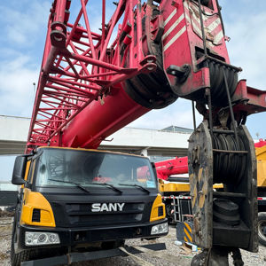 Grue sur camion Sany d'occasion de 80 tonnes de qualité supérieure avec une puissance de levage élevée - Product Image 1