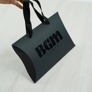 Caja de Papel Plegable con Forma de Almohada Personalizada, Asa de Papel Recubierto, Materiales Reciclados, Recubrimiento UV, Logotipo Personalizado Aceptado, 28x23x6cm, Negro - Product Image 2
