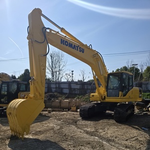 Descubra la maravillosa excavadora sobre orugas de Komatsu, una máquina confiable de 20 toneladas lista para su próximo proyecto. - Product Image 2