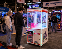 Machine à griffes intelligente sur le thème de l'anime, jeu d'arcade commercial avec lecteur de cartes pour les centres d'attractions pour enfants et les centres commerciaux à fort trafic