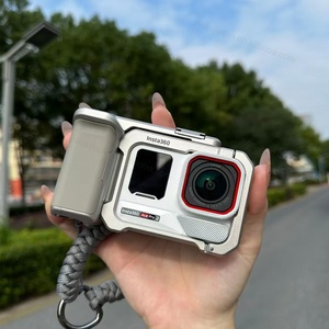 Insta 360 Ace Pro 2 Edición Limitada Blanco Glaciar, Set de Juego con Accesorios, Cámara de Acción Leica 8K, Lista para Enviar, Compra al por Mayor - Product Image 6