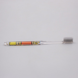 Cepillo de Dientes Personalizado con Mango Transparente de PETG y Cerdas Suaves de Nailon para Uso Doméstico en Adultos - Product Image 3