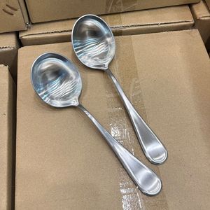 Cuchara de sopa de acero inoxidable, gran forma de huevo con boca profunda para uso doméstico y en restaurantes, cuchara duradera para comer - Product Image 4