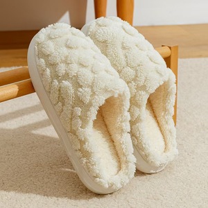 Chaussons d'hiver tendance pour couple, chauds, à carreaux, en peluche, à semelle souple, antidérapants, pour hommes et femmes, pour la maison - Product Image 5