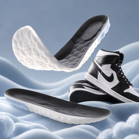 Semelles intérieures souples et élastiques Cloud Tech SPORTS avec base texturée et bulles, dessus en maille respirante, déodorant, lot de 2 paires, OEM Noir/Blanc