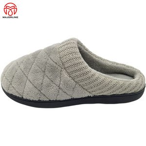 Pantofole eleganti da donna eleganti scarpe da interno leggere e comode pantofole da camera da letto - Product Image 1