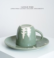 Tasse en céramique à motif de plantes de Noël vertes (350 ml) Assiette à dessert ronde de 8 pouces Design nordique Ensemble de vaisselle festive